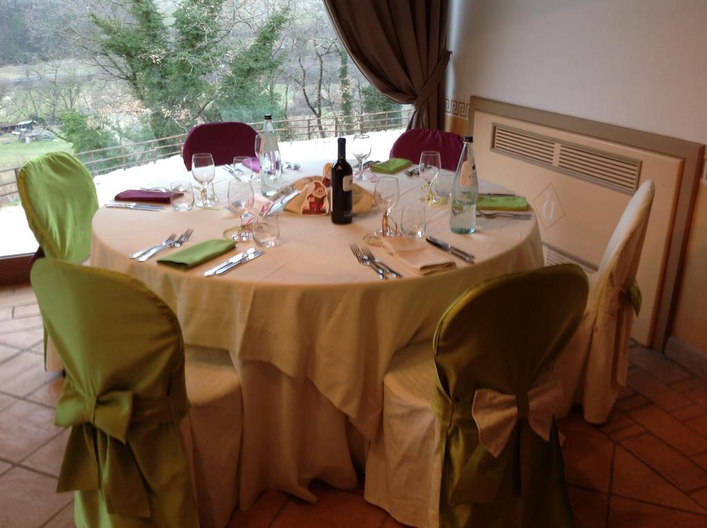 Antico Casale Urbani Guest House Scheggino Екстериор снимка