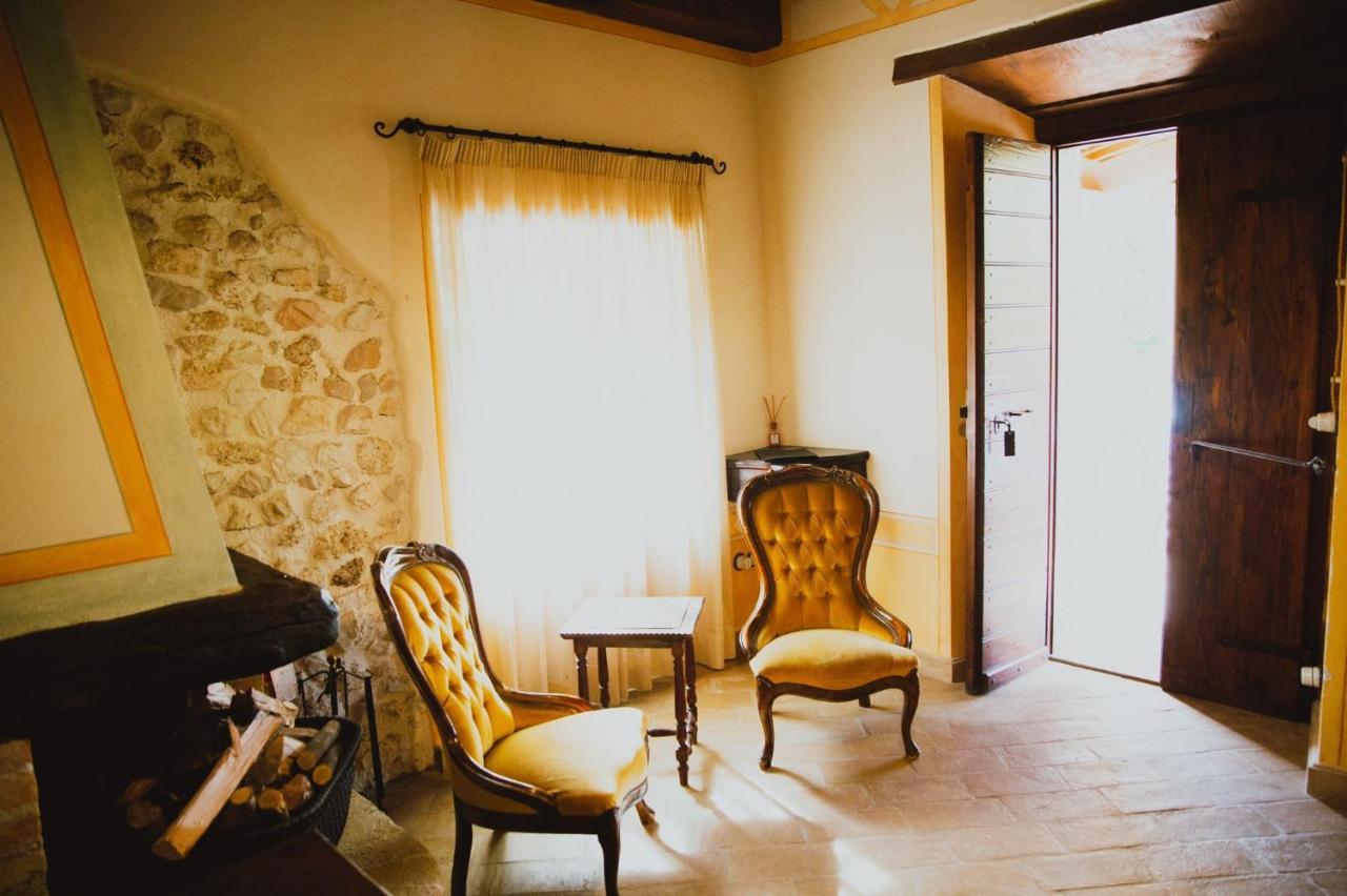 Antico Casale Urbani Guest House Scheggino Екстериор снимка
