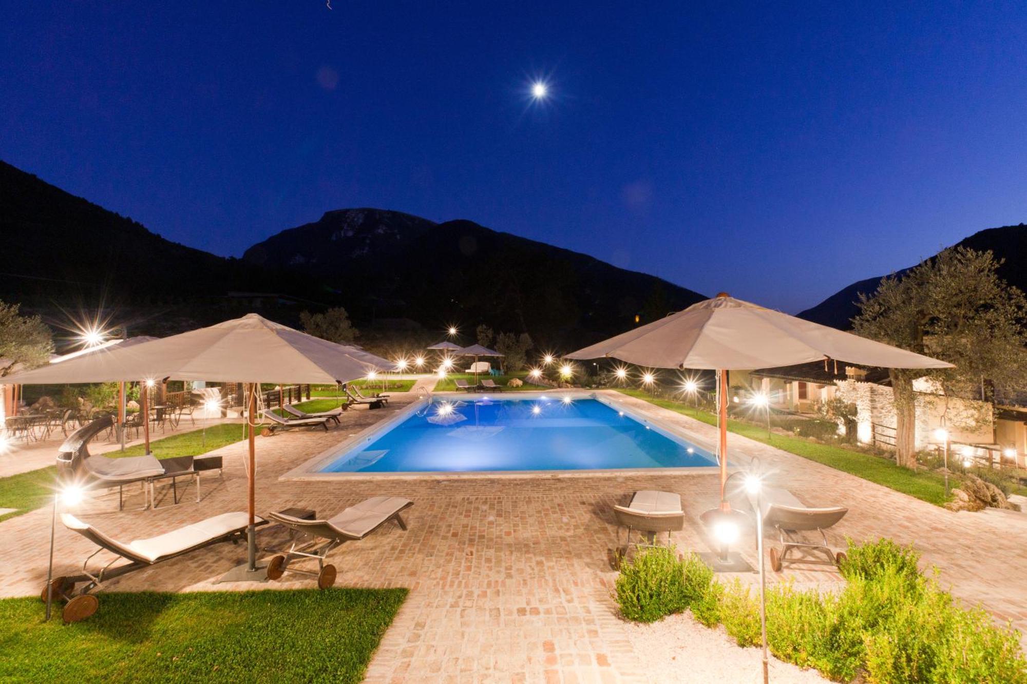 Antico Casale Urbani Guest House Scheggino Екстериор снимка