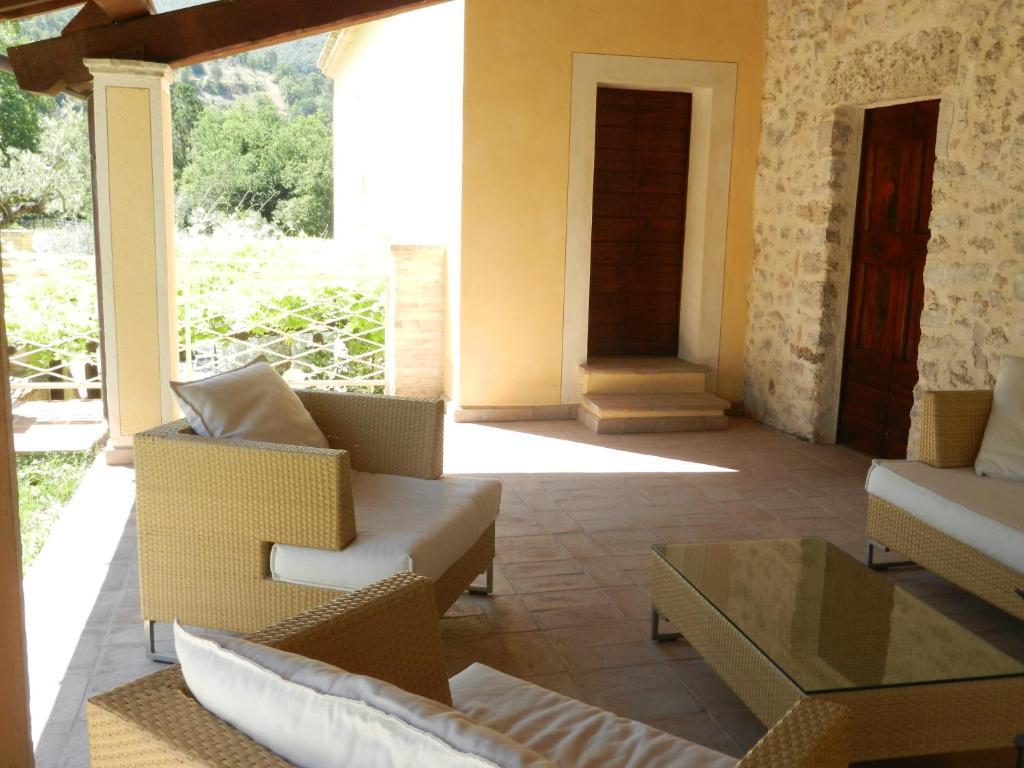 Antico Casale Urbani Guest House Scheggino Стая снимка