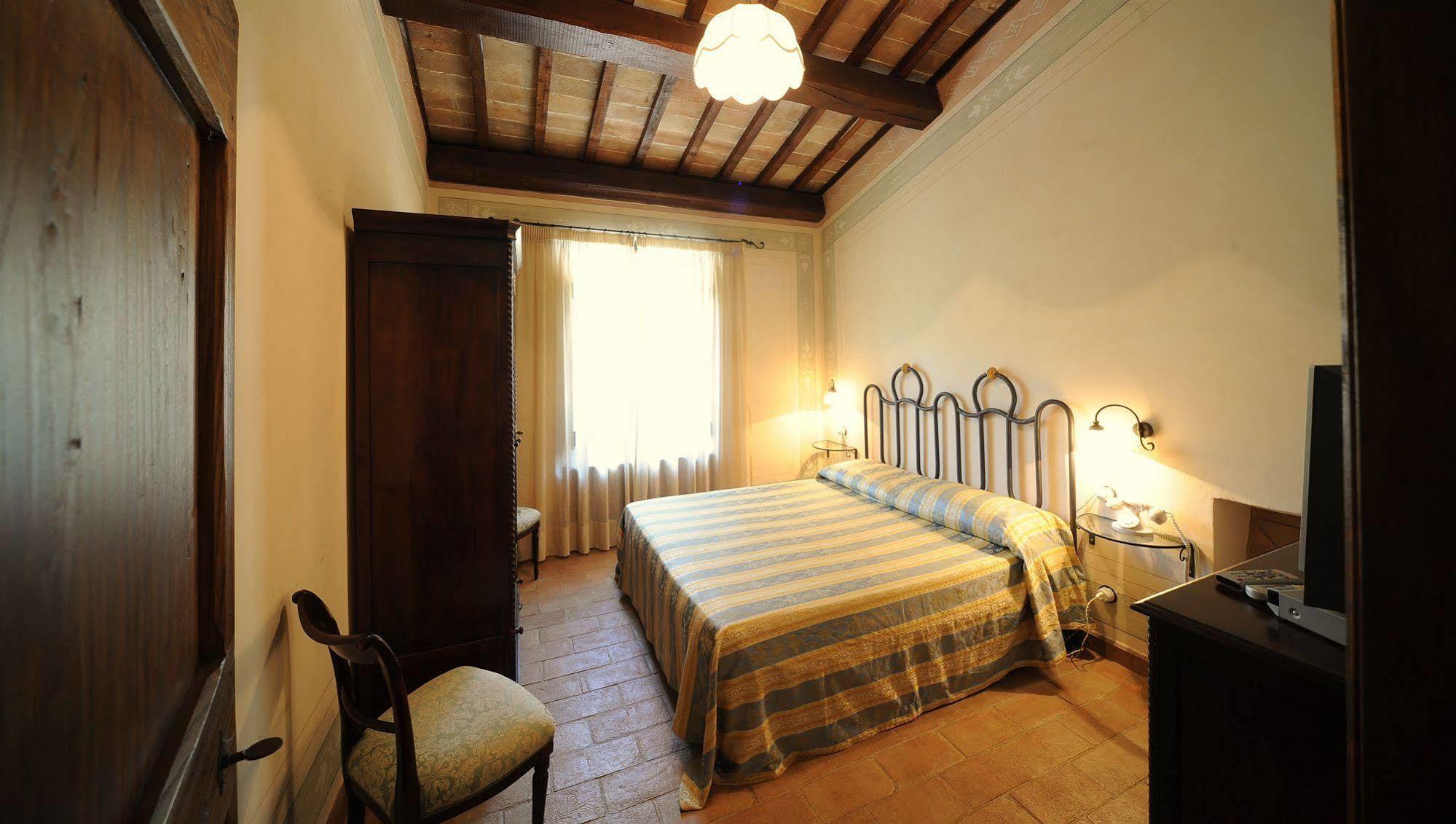 Antico Casale Urbani Guest House Scheggino Екстериор снимка