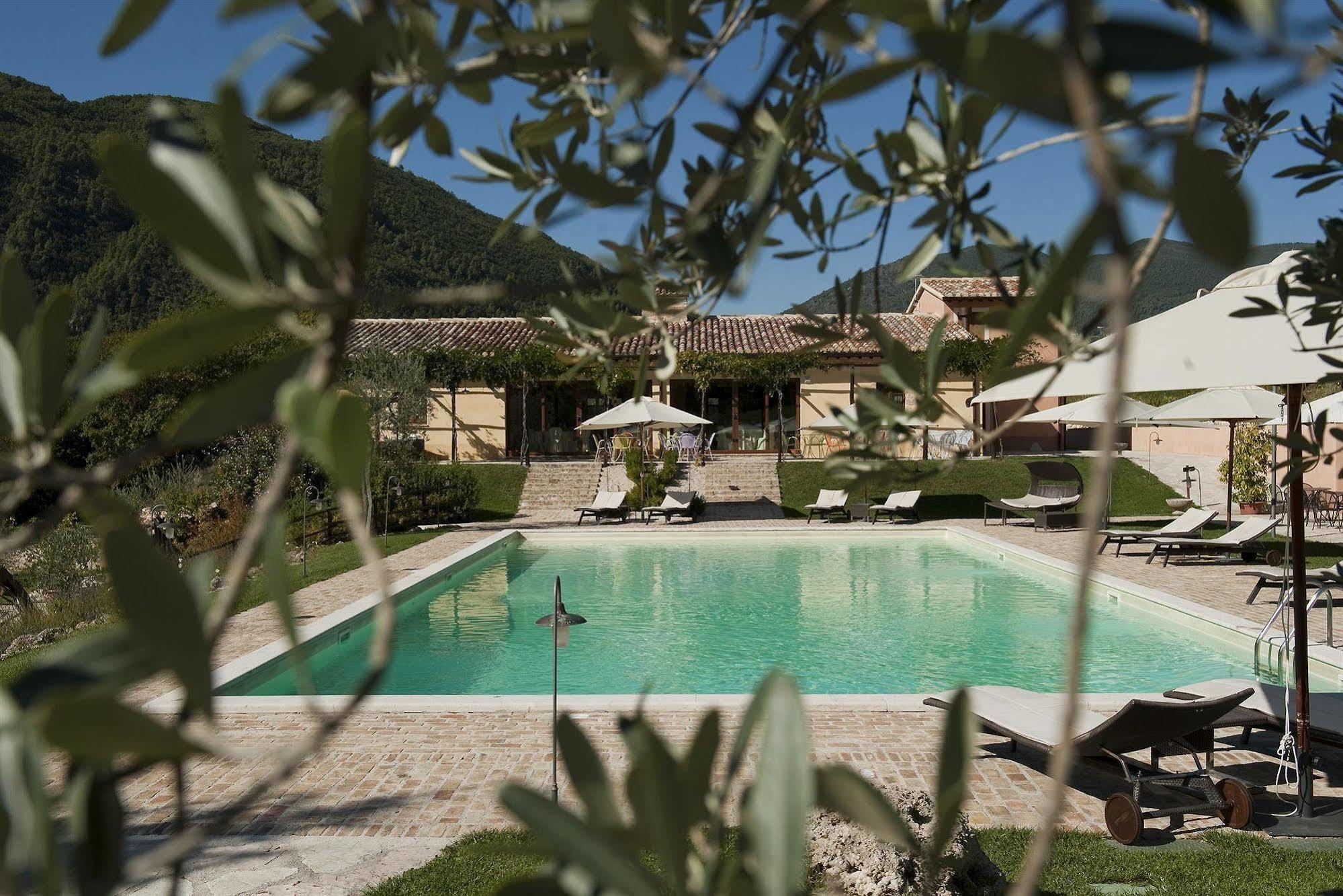 Antico Casale Urbani Guest House Scheggino Екстериор снимка