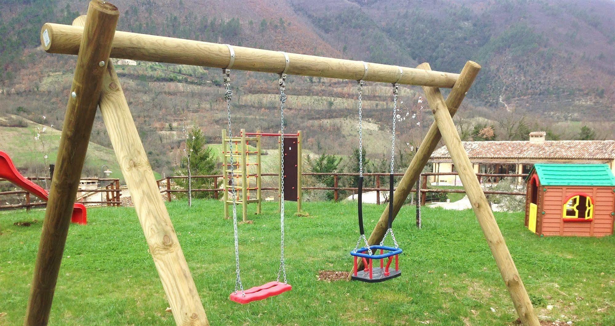 Antico Casale Urbani Guest House Scheggino Екстериор снимка